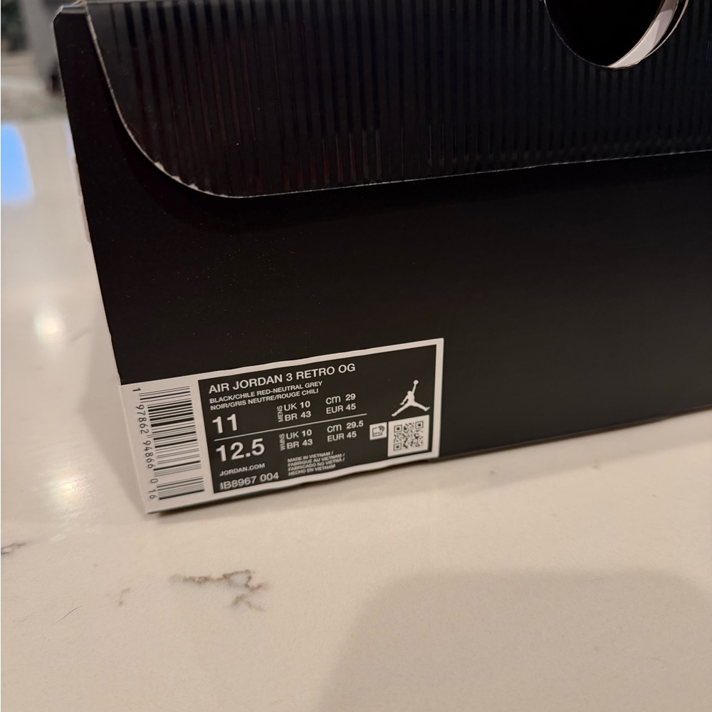 Jordan 3 Retro OG Rare Air - Picture 5 of 11